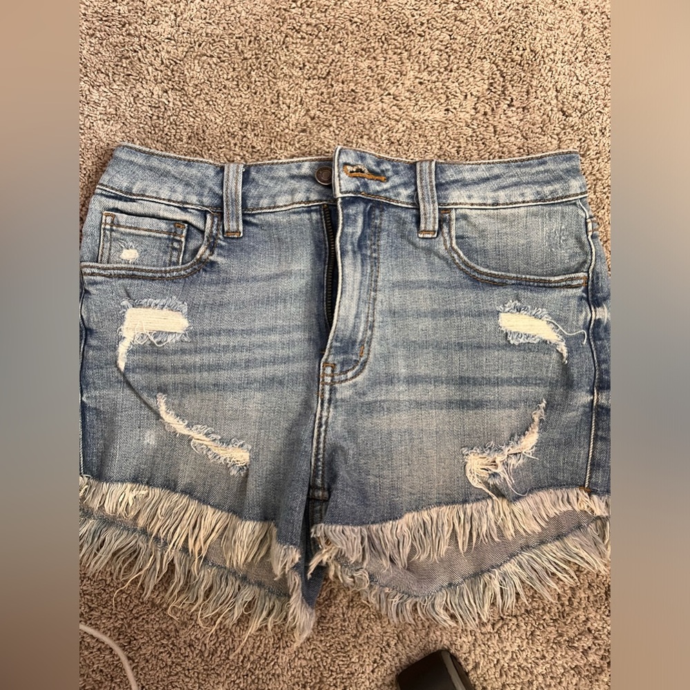 NWOT super cute! Fringe cut off shorts